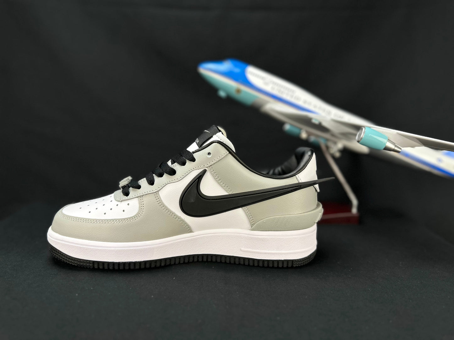 NIKE AIR FORCE 1 "Big Swoosh Grey" - Phantom Kicks