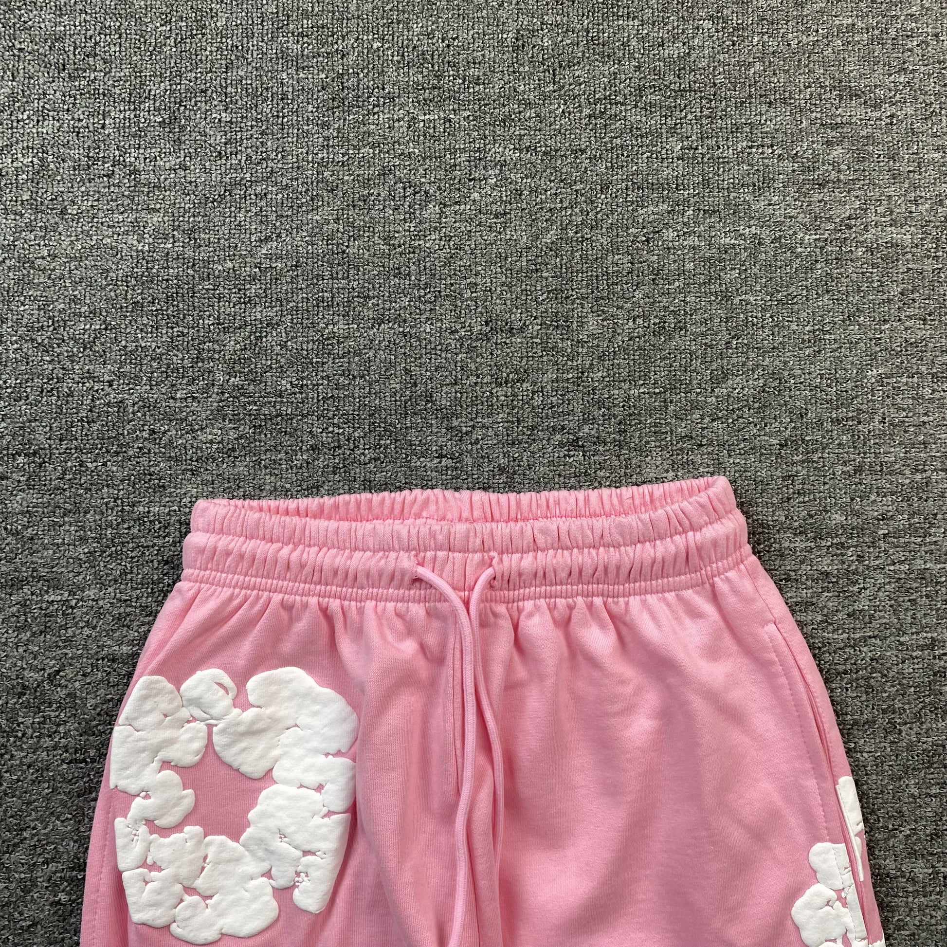DENIM TEARS COTTON WREATH SWEATPANTS PINK - Phantom Kicks