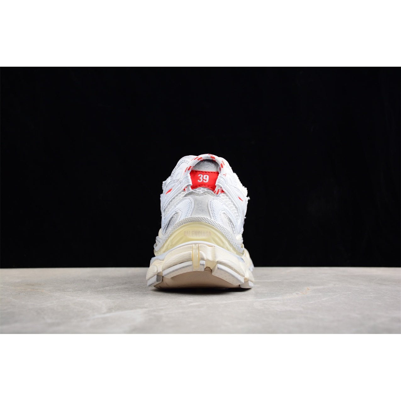 BALENCIAGA RUNNER x WHITE BEIGE RED - Phantom Kicks
