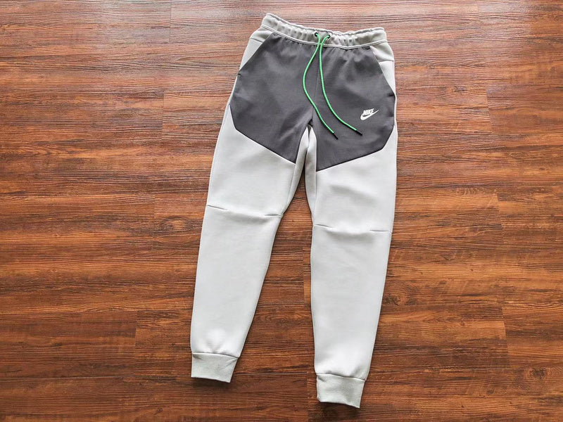 NIKE TECH FLEECE PANTS x GREY/BLACK/GREEN - Phantom Kicks