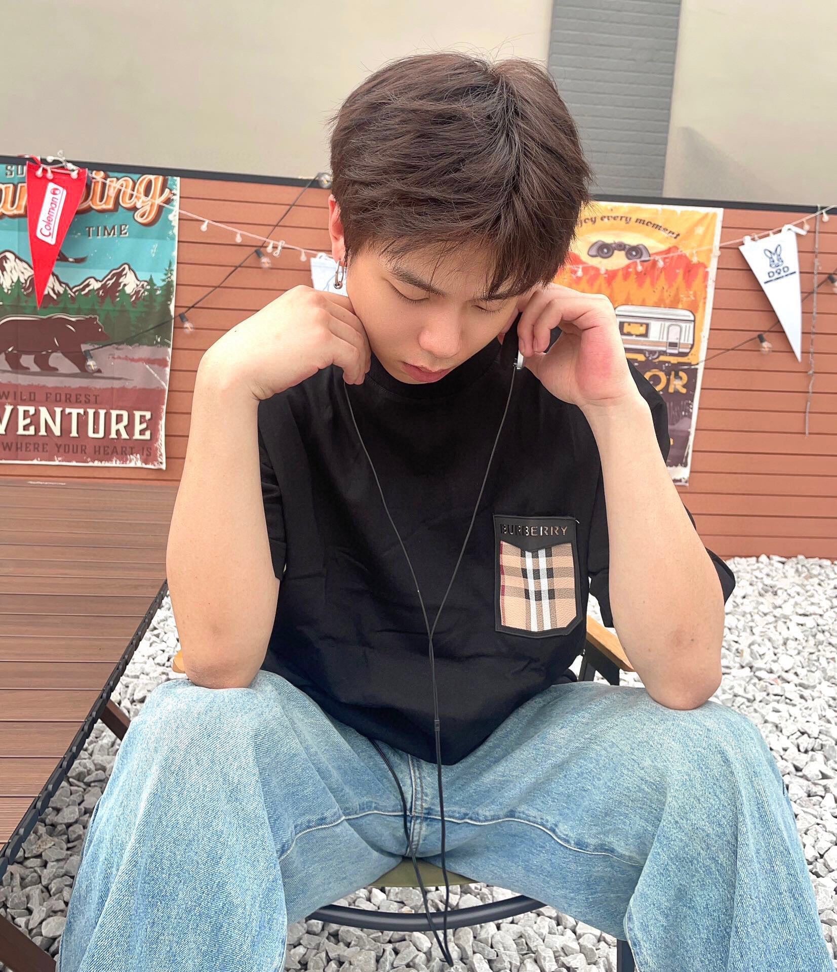 Burberry T-shirt with Check Pocket - Phantom Kicks