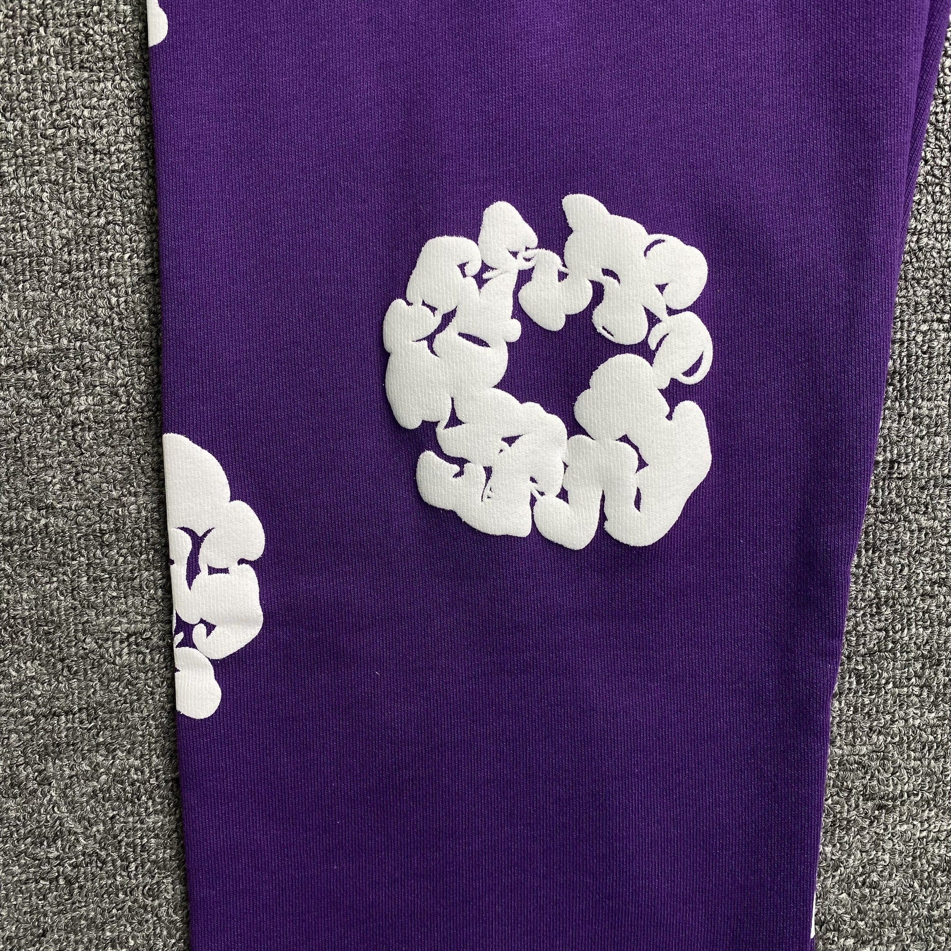 DENIM TEARS COTTON WREATH SWEATPANTS PURPLE - Phantom Kicks