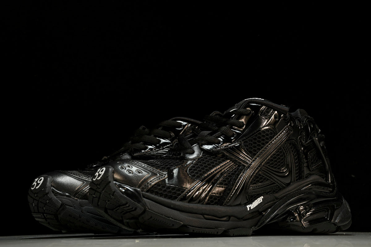 B Runner Black