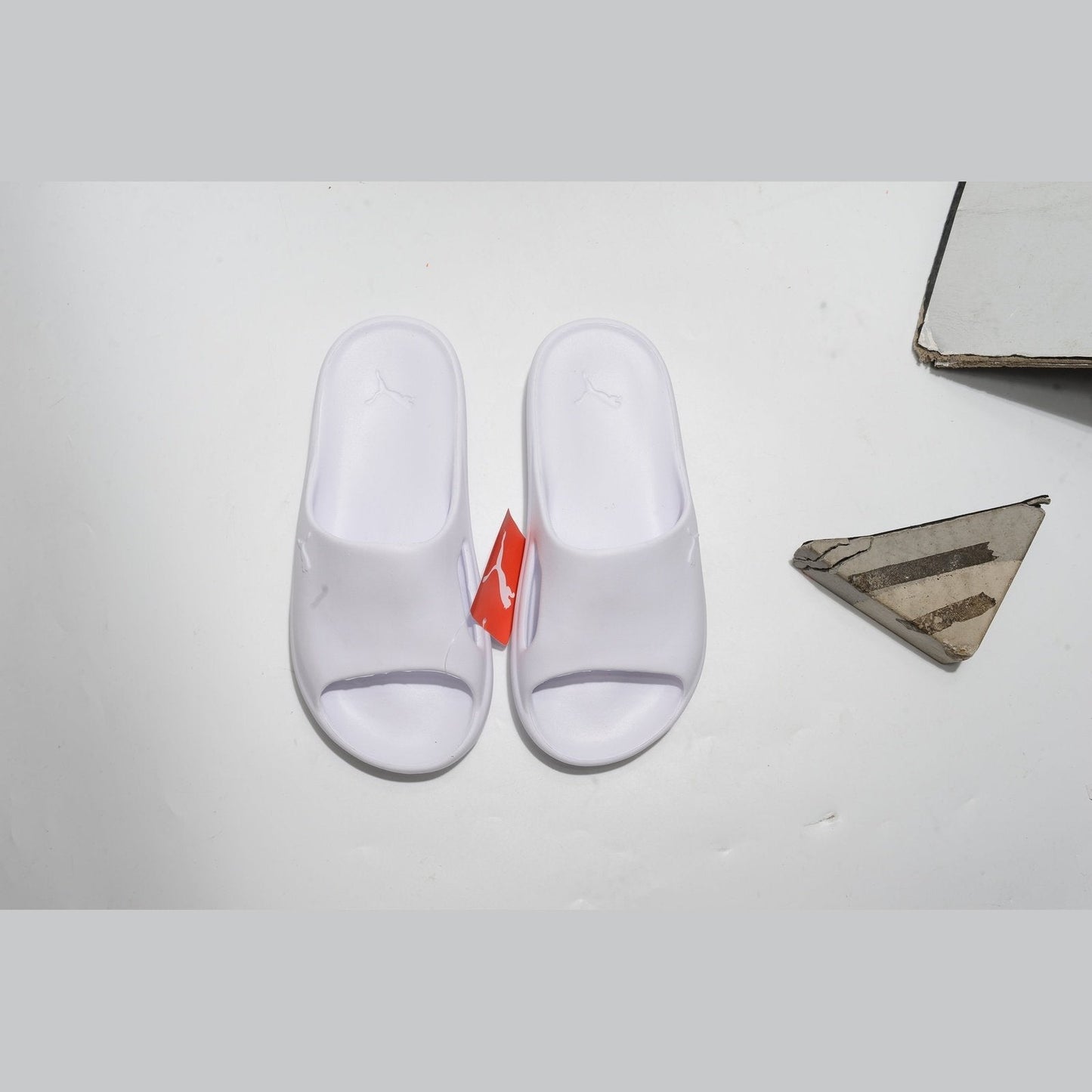 PUMA SHIBUI CAT SLIDE x TRIPLE WHITE - Phantom Kicks