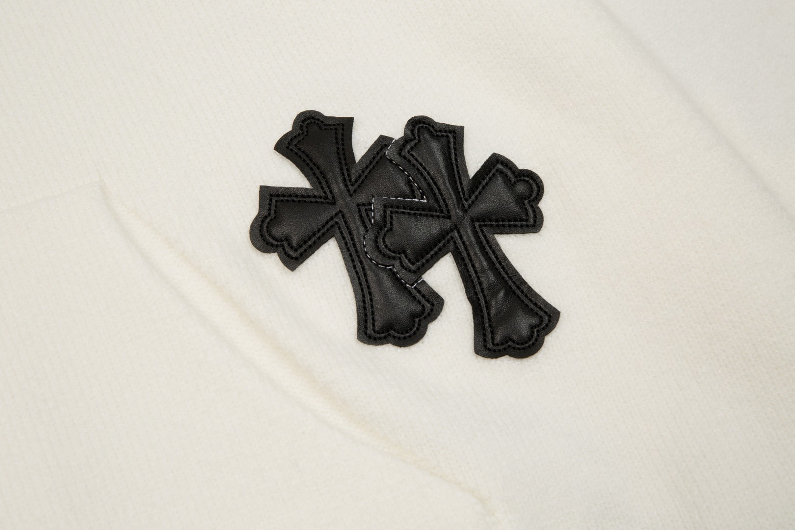 CHROME HEARTS BLACK CROSS PATCH HOODIE WHITE - Phantom Kicks