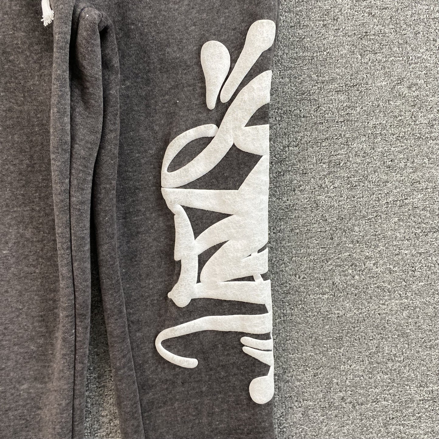 SYNA WORLD SWEATPANTS GREY - Phantom Kicks