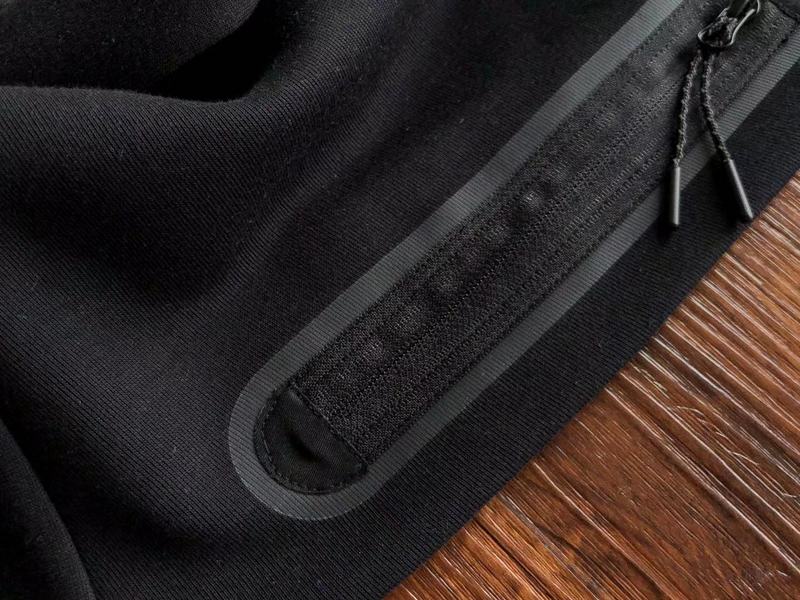 NIKE TECH FLEECE HOODIE x BLACK - Phantom Kicks