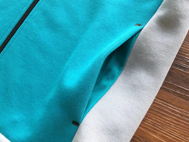 NIKE TECH FLEECE HOODIE x WOLF GREY/AQUAMARINE/ORANGE - Phantom Kicks