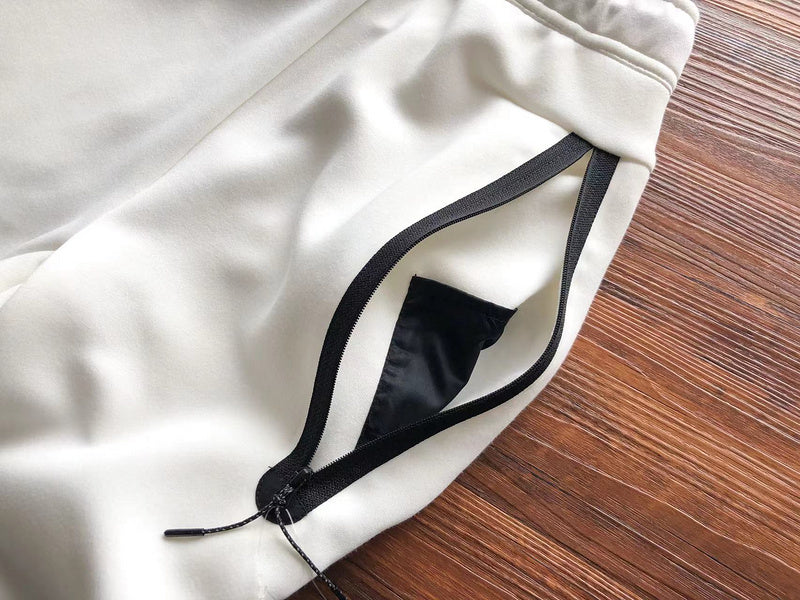 NIKE TECH FLEECE PANTS x WHITE - Phantom Kicks
