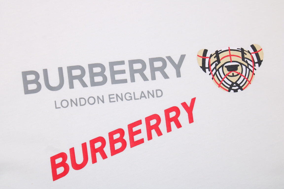 Burberry London England T-Shirt - White - Phantom Kicks