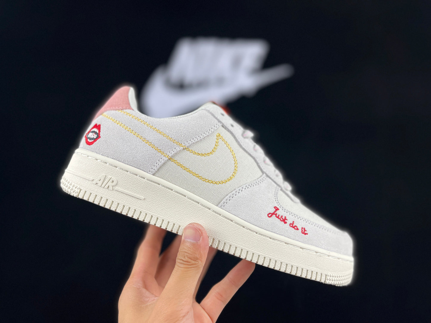 NIKE AIR FORCE 1 - Phantom Kicks