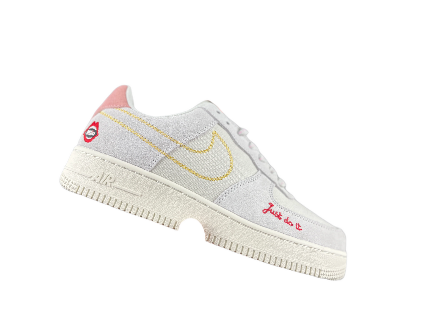 NIKE AIR FORCE 1 - Phantom Kicks