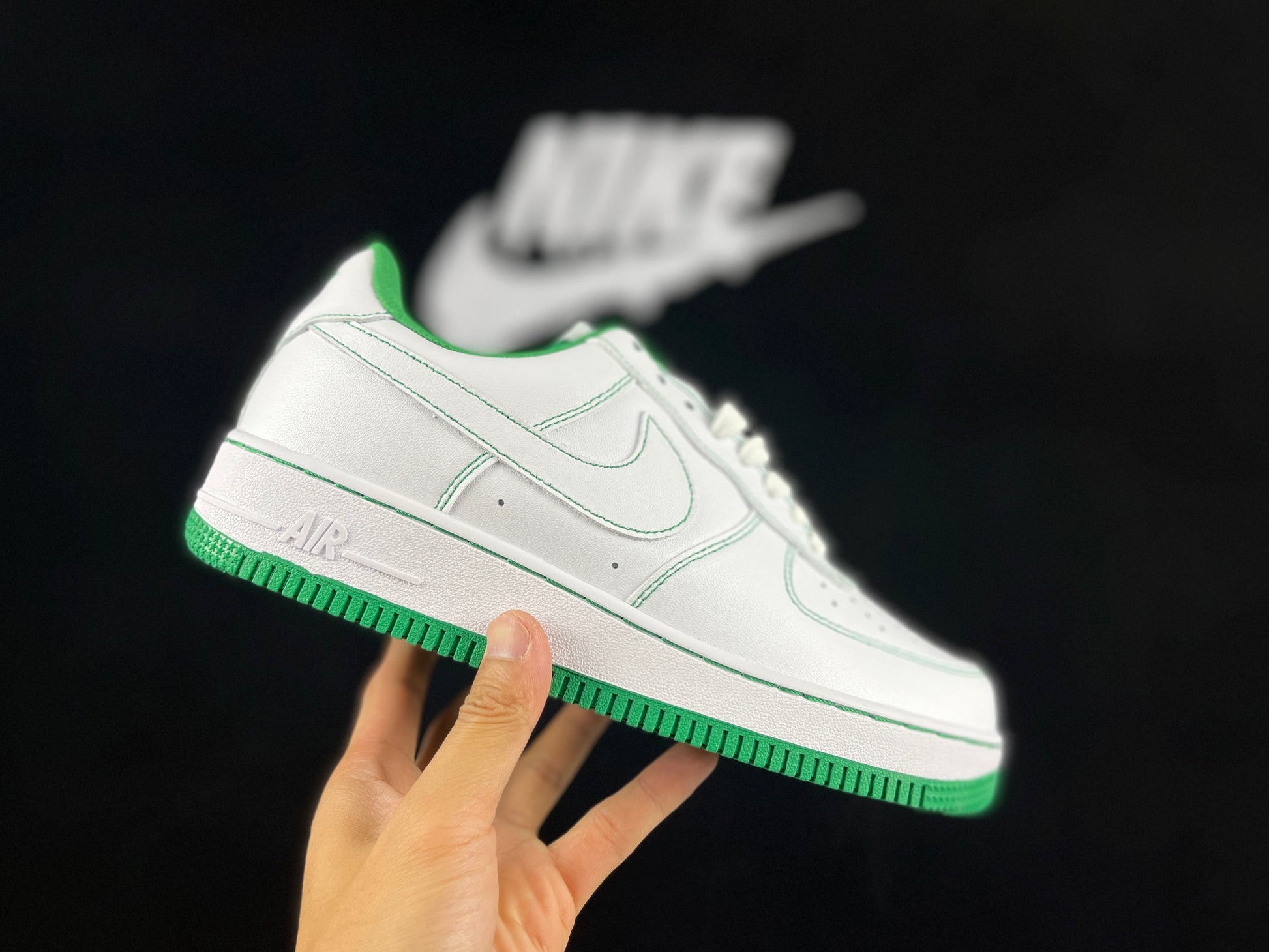 NIKE AIR FORCE 1 "Green" - Phantom Kicks