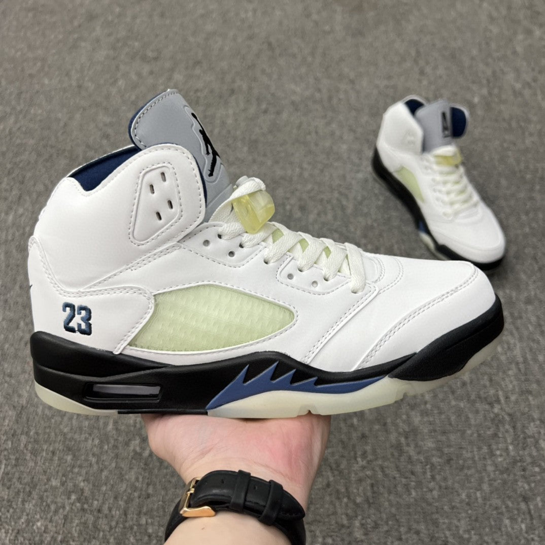JORDAN 5 White and Black - Phantom Kicks
