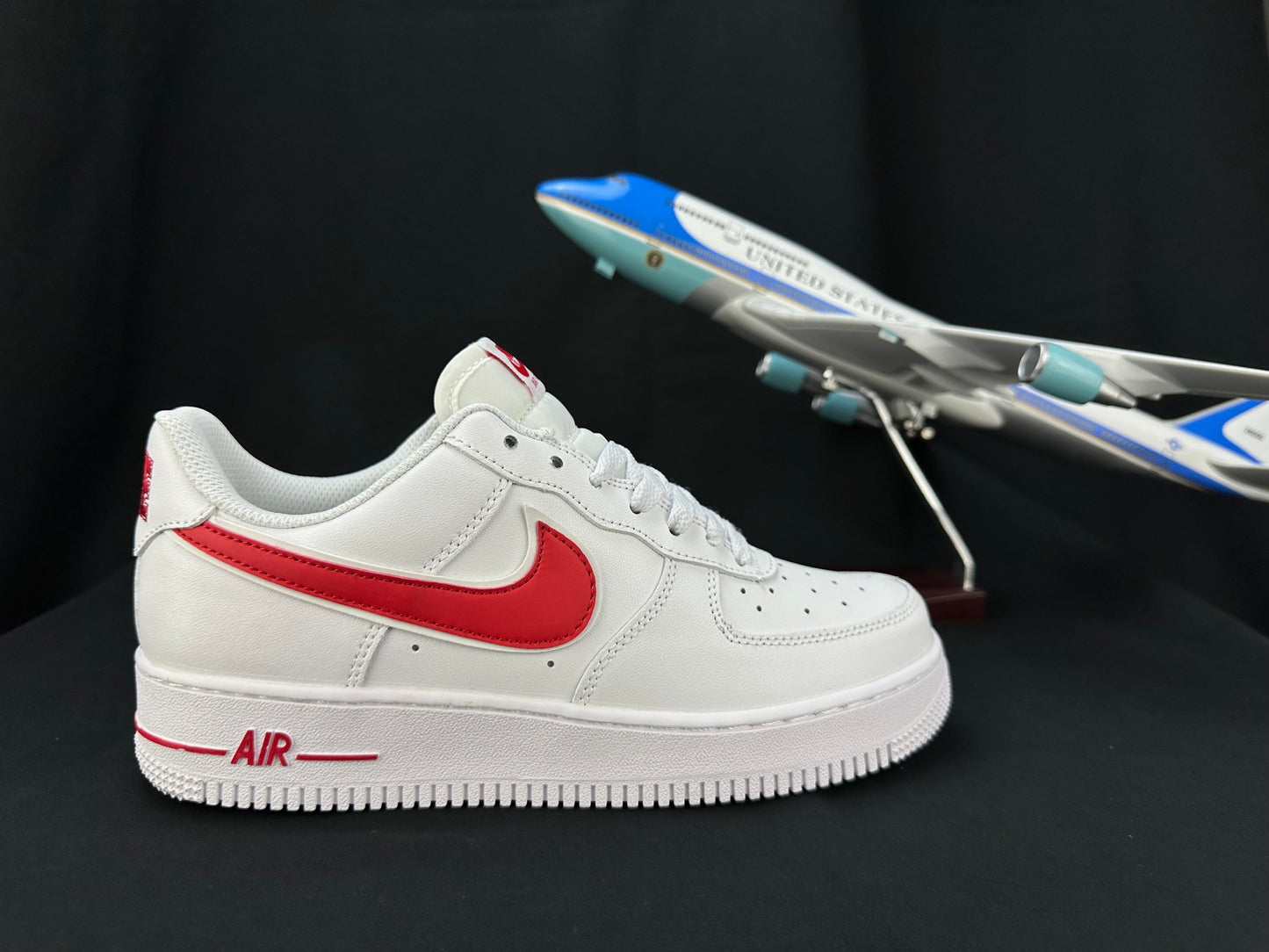 NIKE AIR FORCE 1 "Double Swoosh White/Red" - Phantom Kicks
