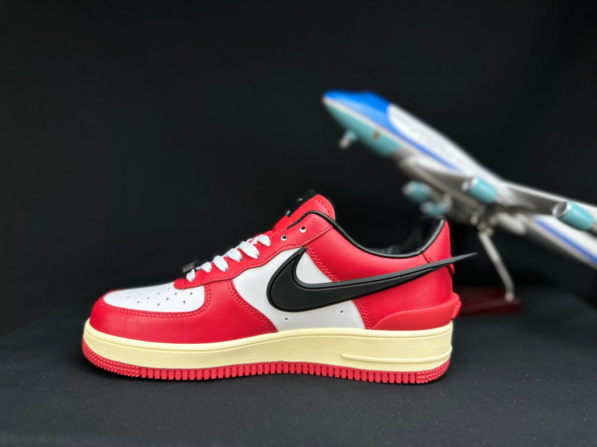 NIKE AIR FORCE 1 "Big Swoosh Red" - Phantom Kicks