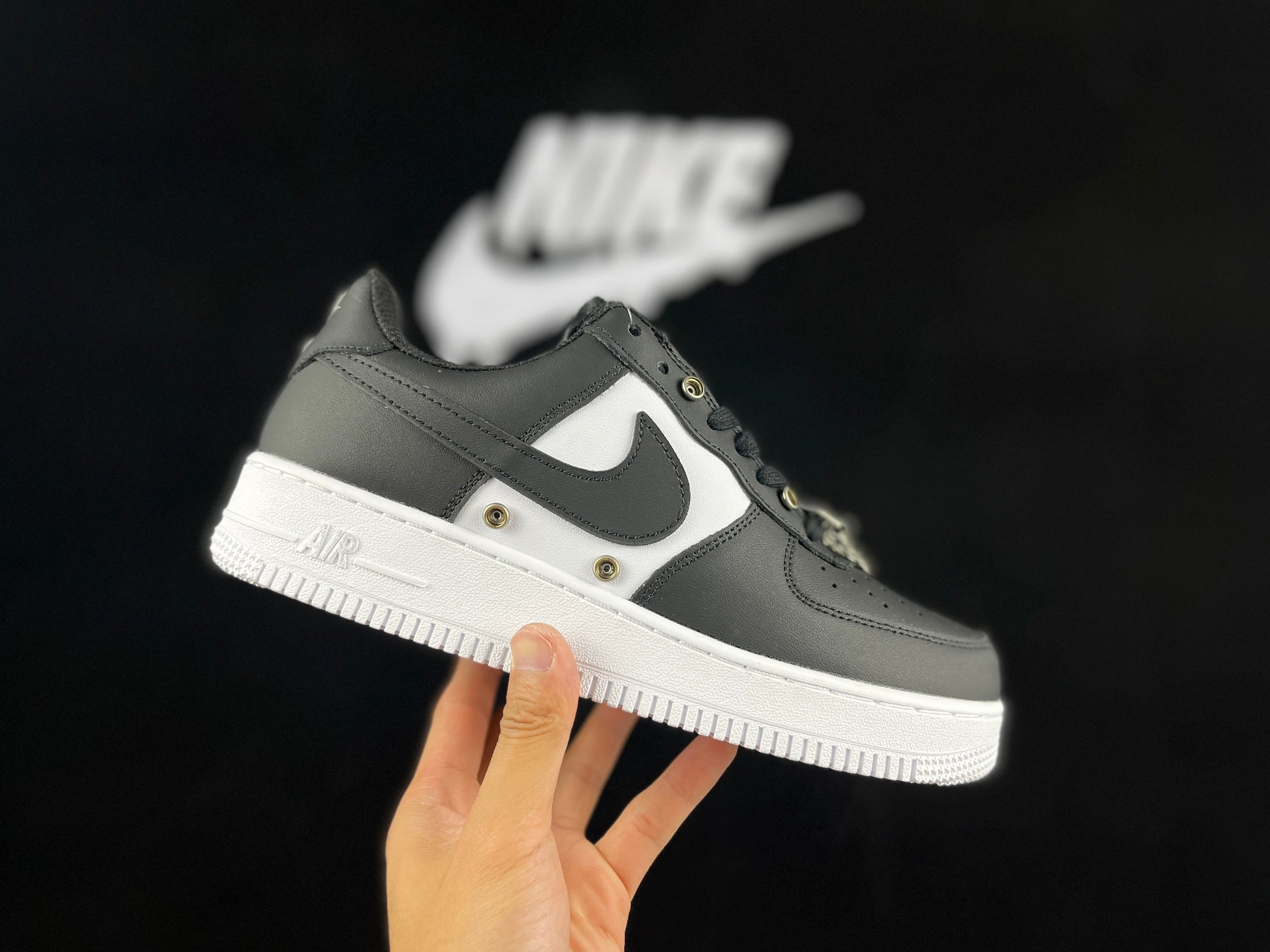 NIKE AIR FORCE 1 "Black Buckle" - Phantom Kicks