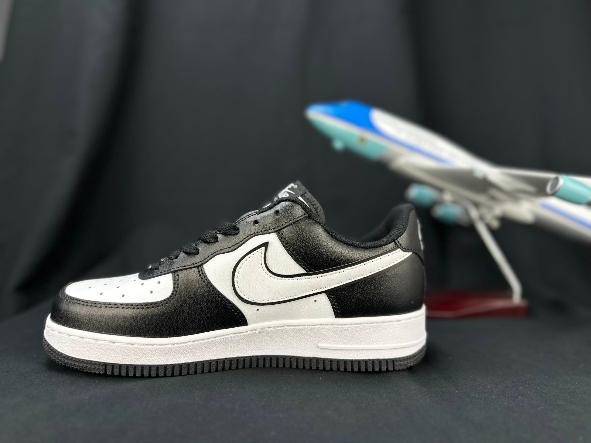 NIKE AIR FORCE 1 "Double Swoosh Panda" - Phantom Kicks