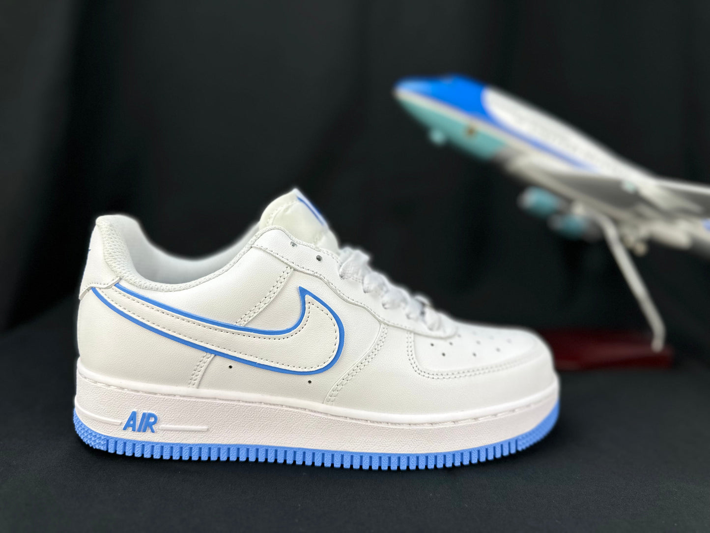 NIKE AIR FORCE 1 "Double Swoosh White/Blue" - Phantom Kicks