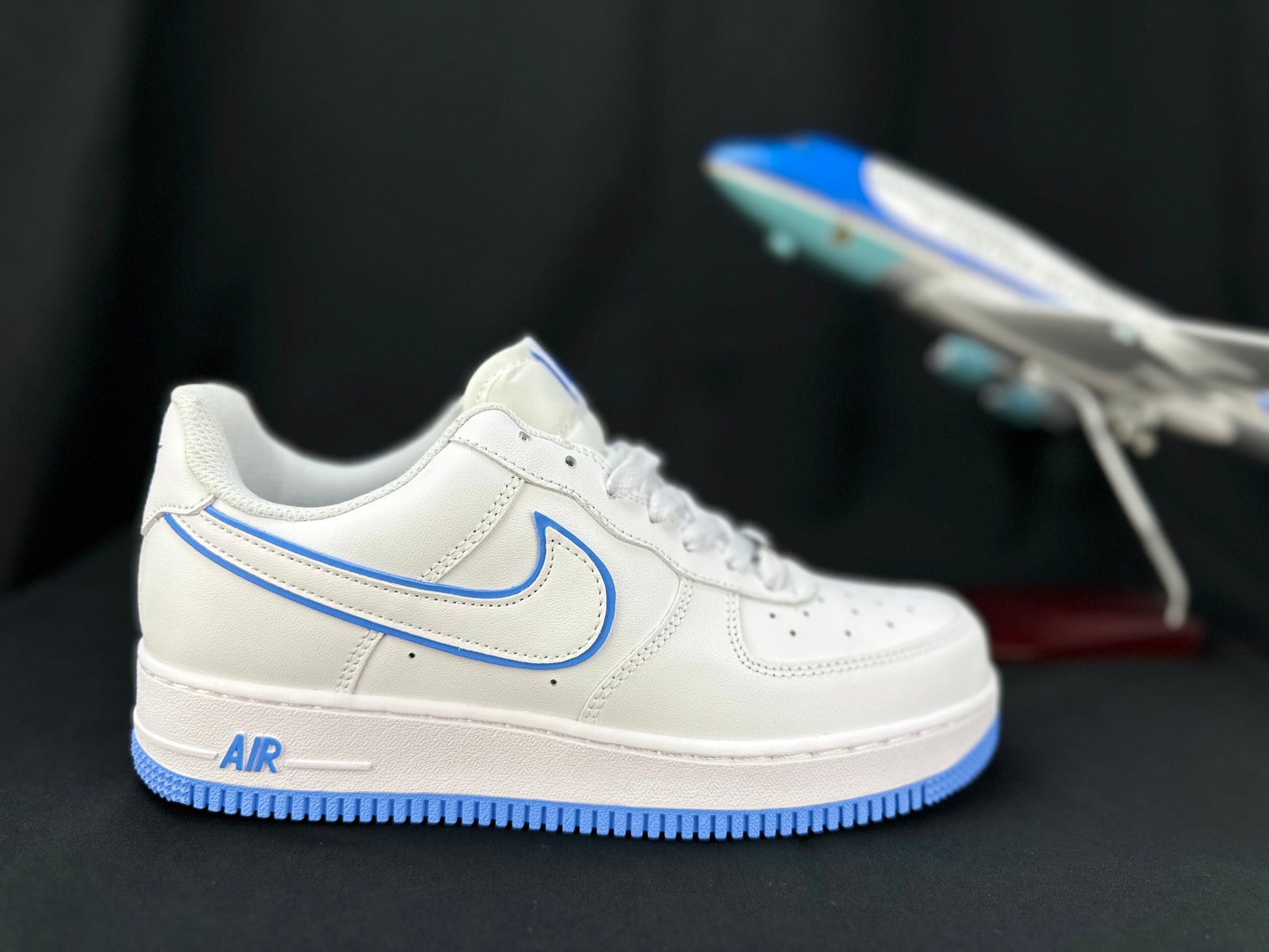 NIKE AIR FORCE 1 "Double Swoosh White/Blue" - Phantom Kicks