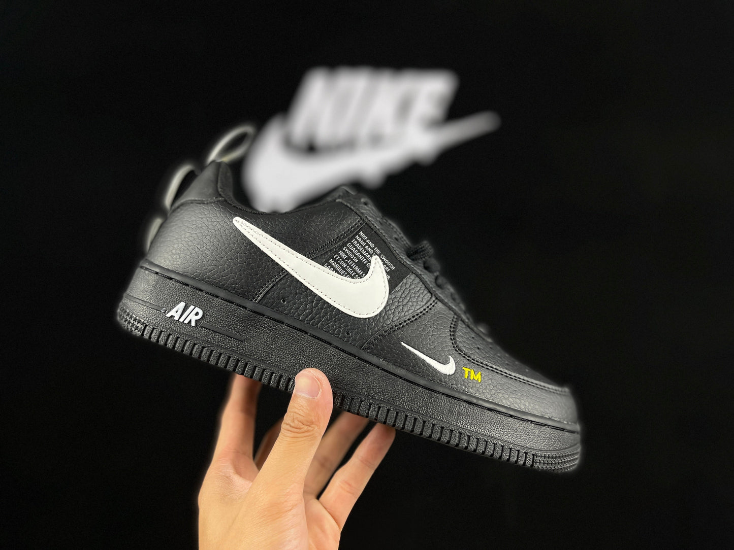 NIKE AIR FORCE 1 Low "All Black" - Phantom Kicks