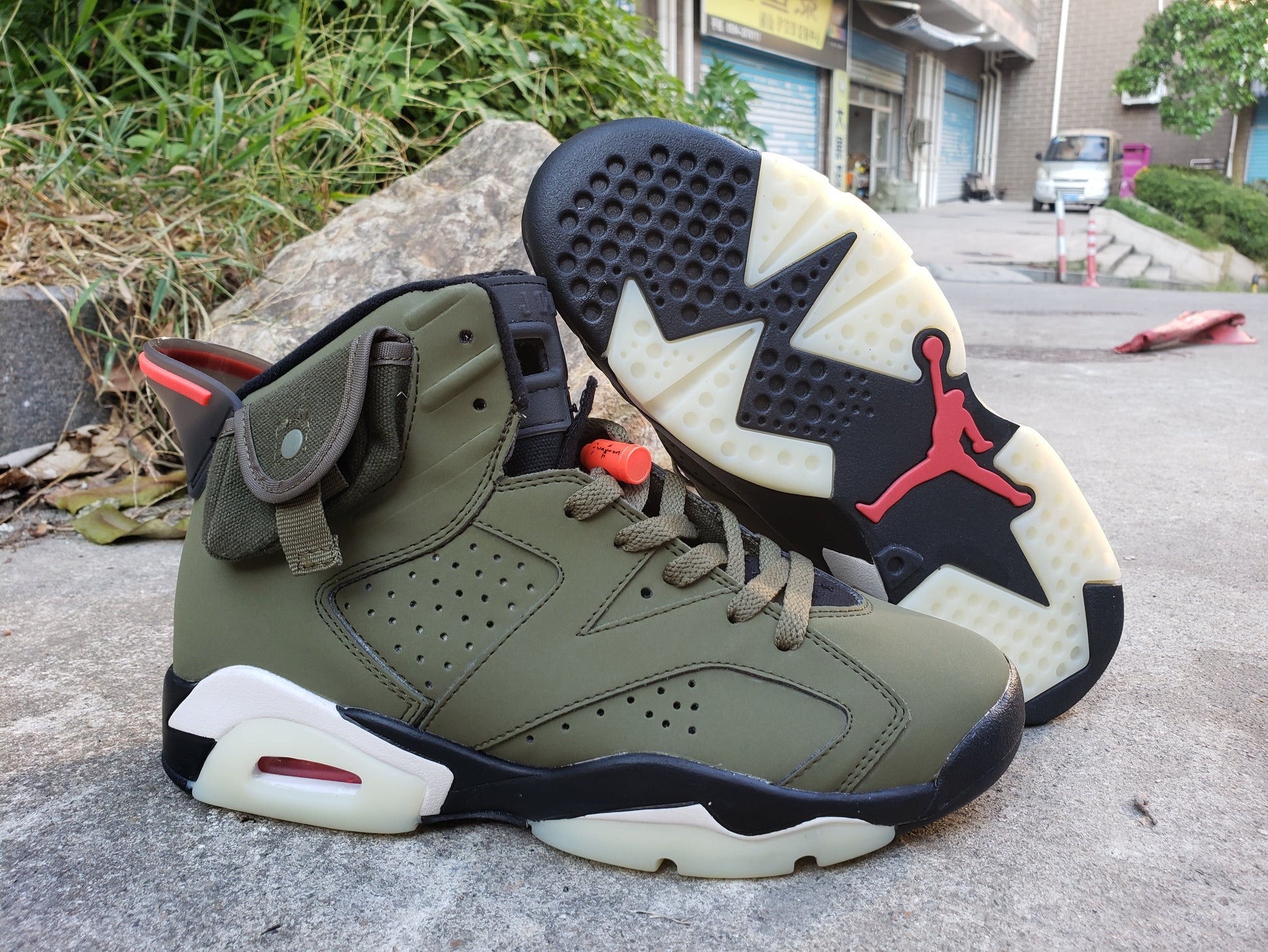 Jordan 6 Retro "Travis Scott - Medium Olive" - Phantom Kicks