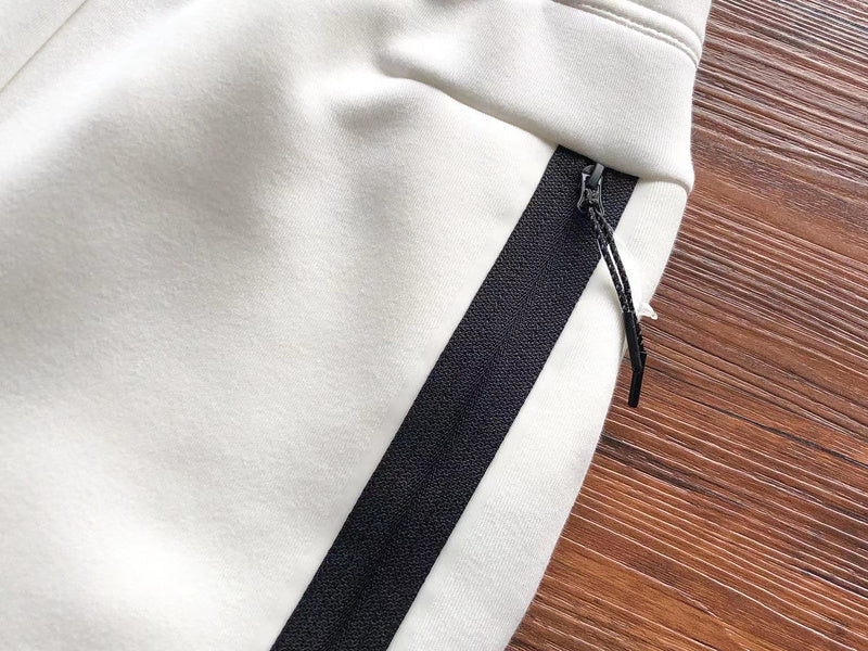 NIKE TECH FLEECE PANTS x WHITE - Phantom Kicks