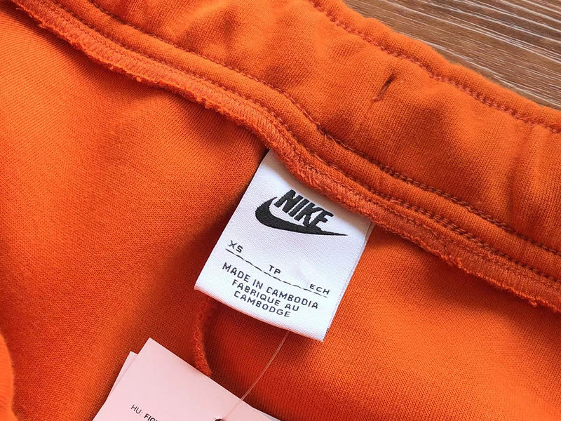 NIKE TECH FLEECE PANTS x CAMPFIRE ORANGE - Phantom Kicks