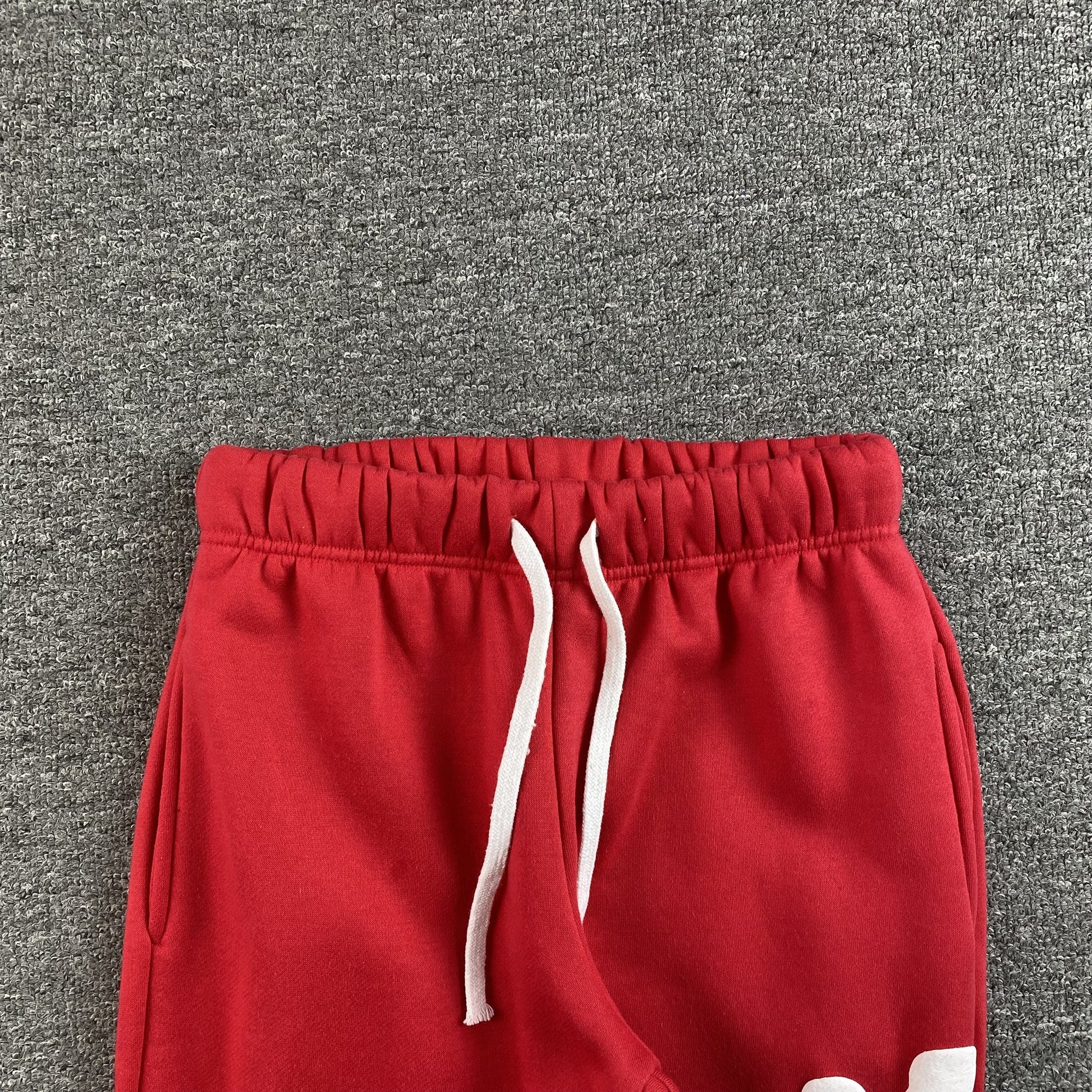 SYNA WORLD SWEATPANTS RED - Phantom Kicks