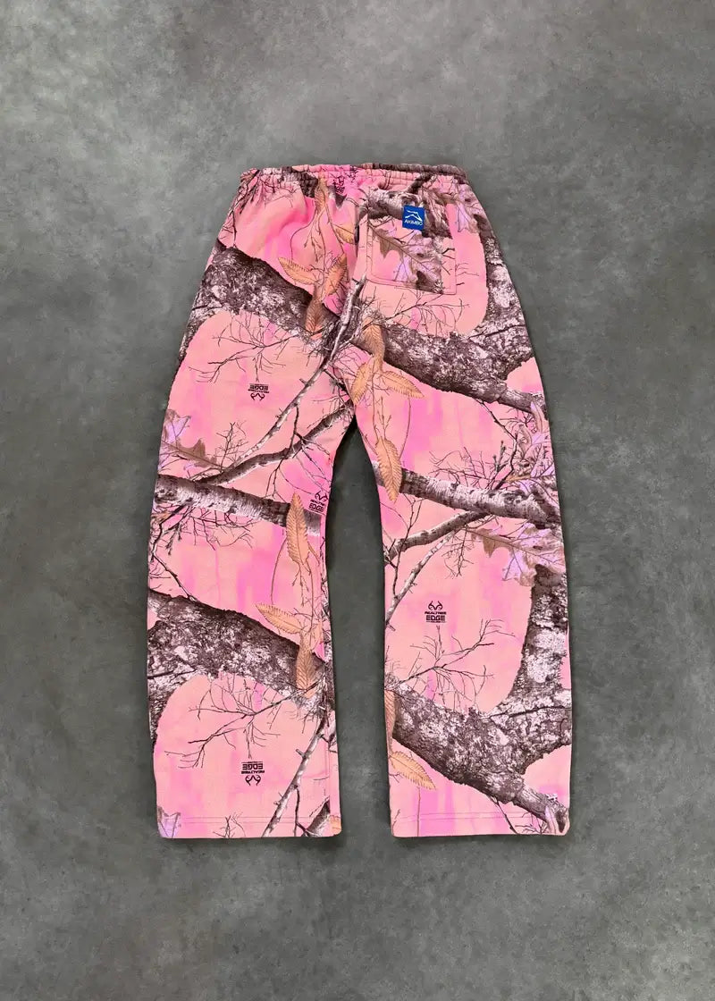 Y2K Women’s Pink Camo Print Baggy Pants – Unisex Streetwear, Vintage Vibe, Soft & Bold Outdoor Style - Phantom Kicks