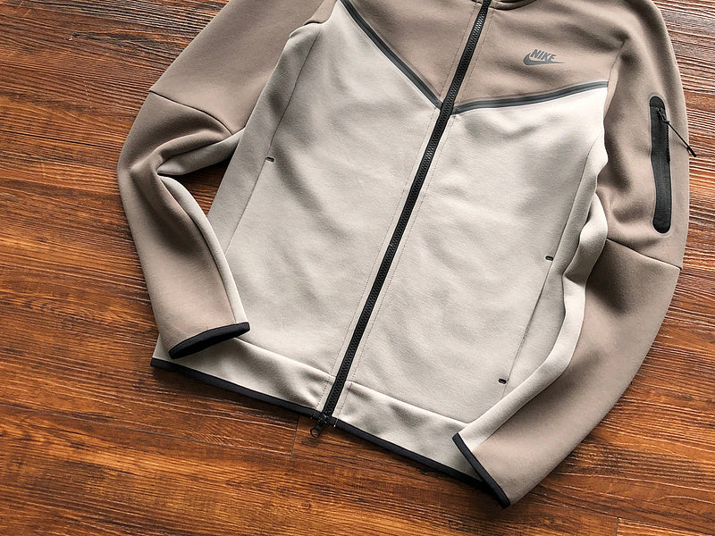NIKE TECH FLEECE HOODIE x OLIVE GREY/ENIGMA STONE - Phantom Kicks