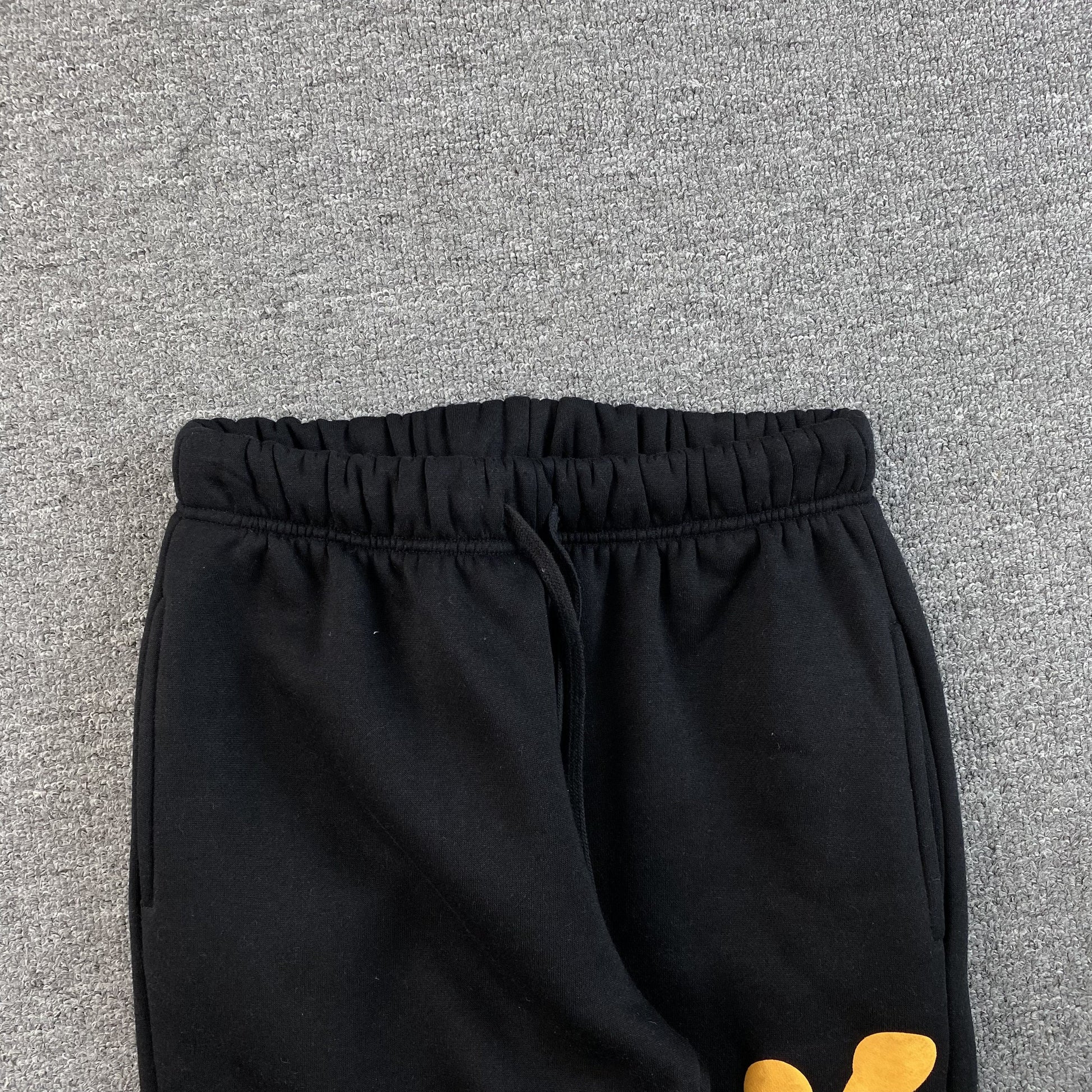 SYNA WORLD SWEATPANTS BLACK - Phantom Kicks