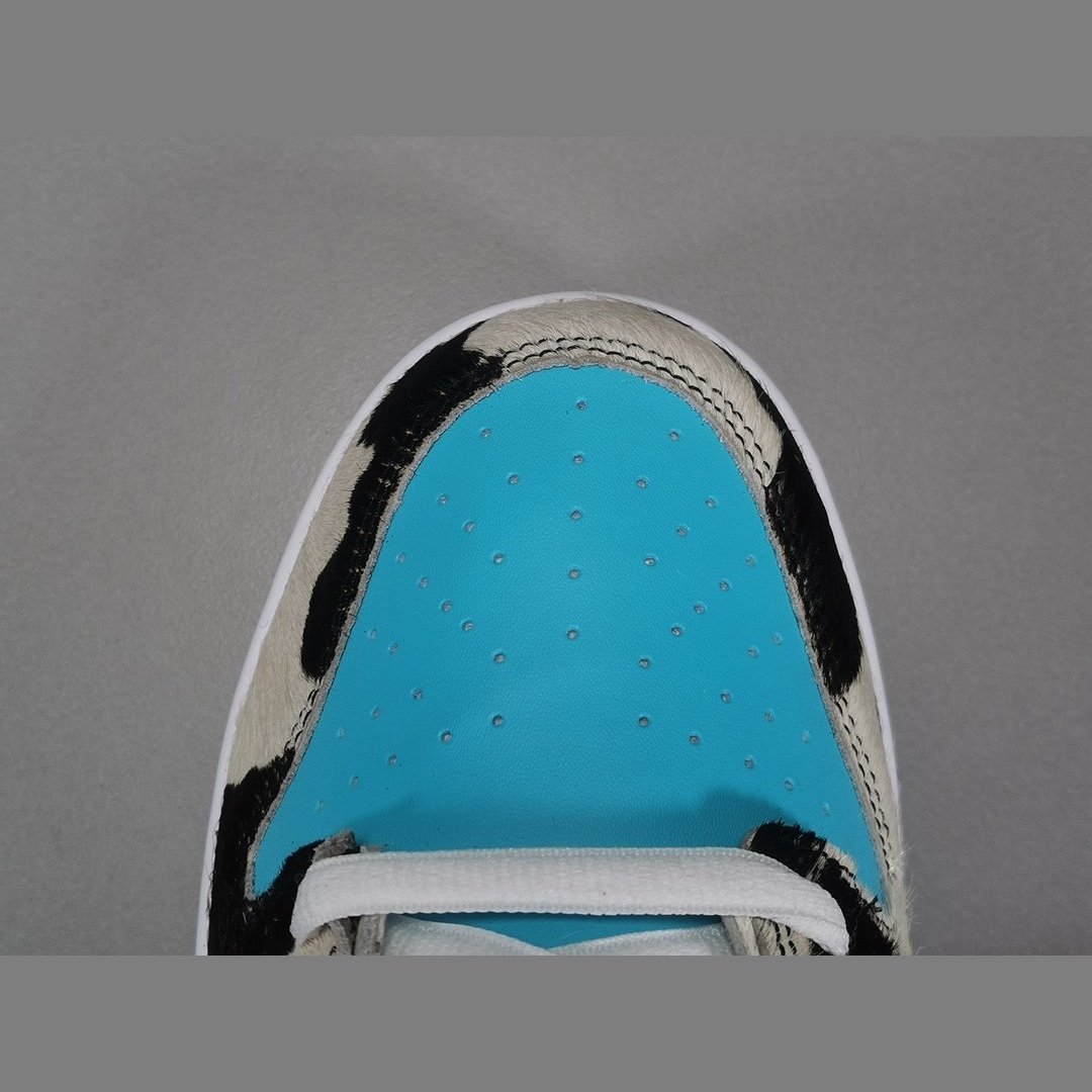 NIKE SB DUNK LOW x BEN & JERRY'S CHUNKY DUNKY - Phantom Kicks