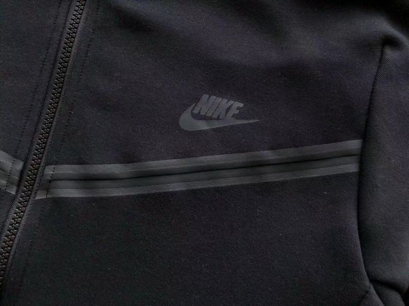 NIKE TECH FLEECE HOODIE x BLACK - Phantom Kicks
