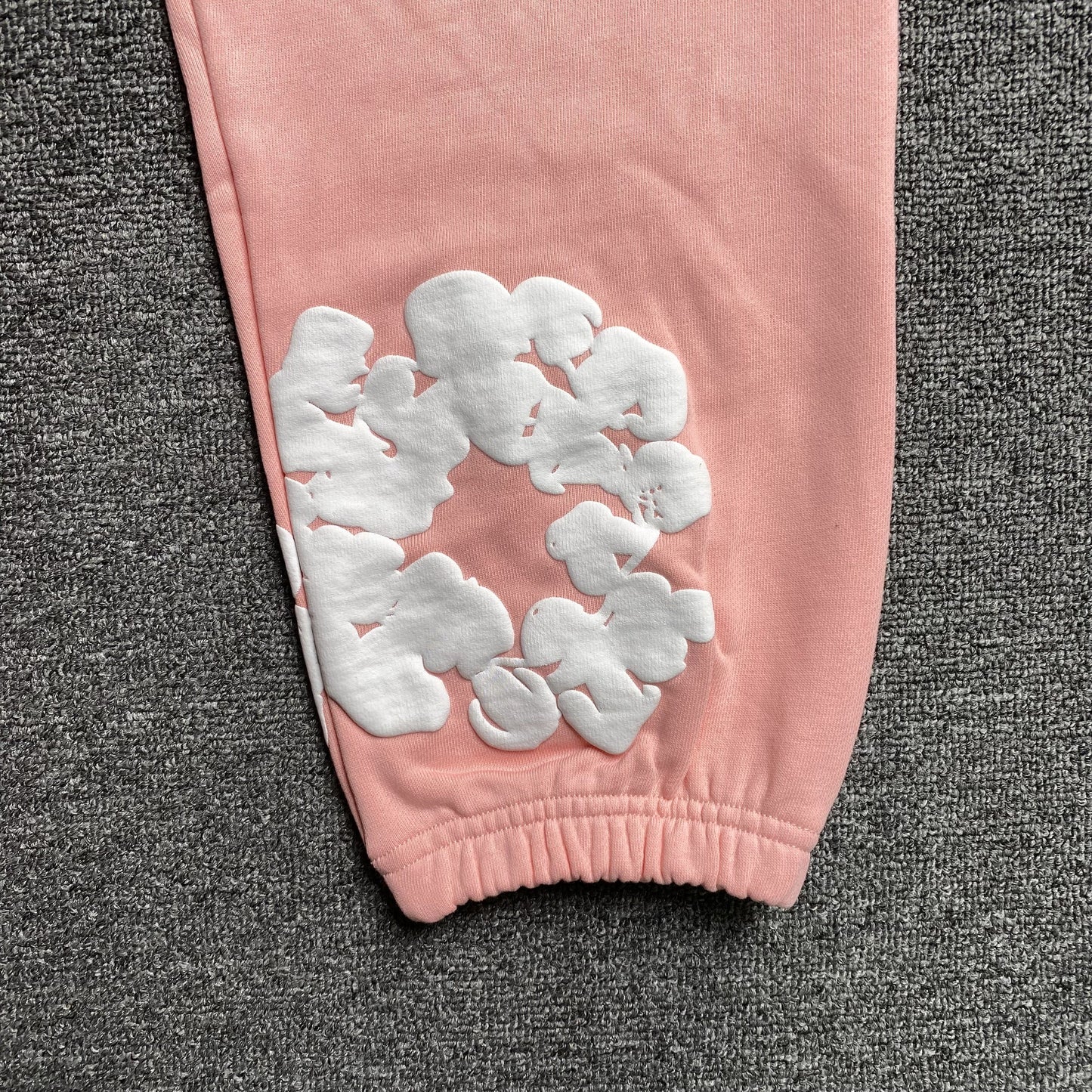 DENIM TEARS COTTON WREATH SWEATPANTS PEACH - Phantom Kicks