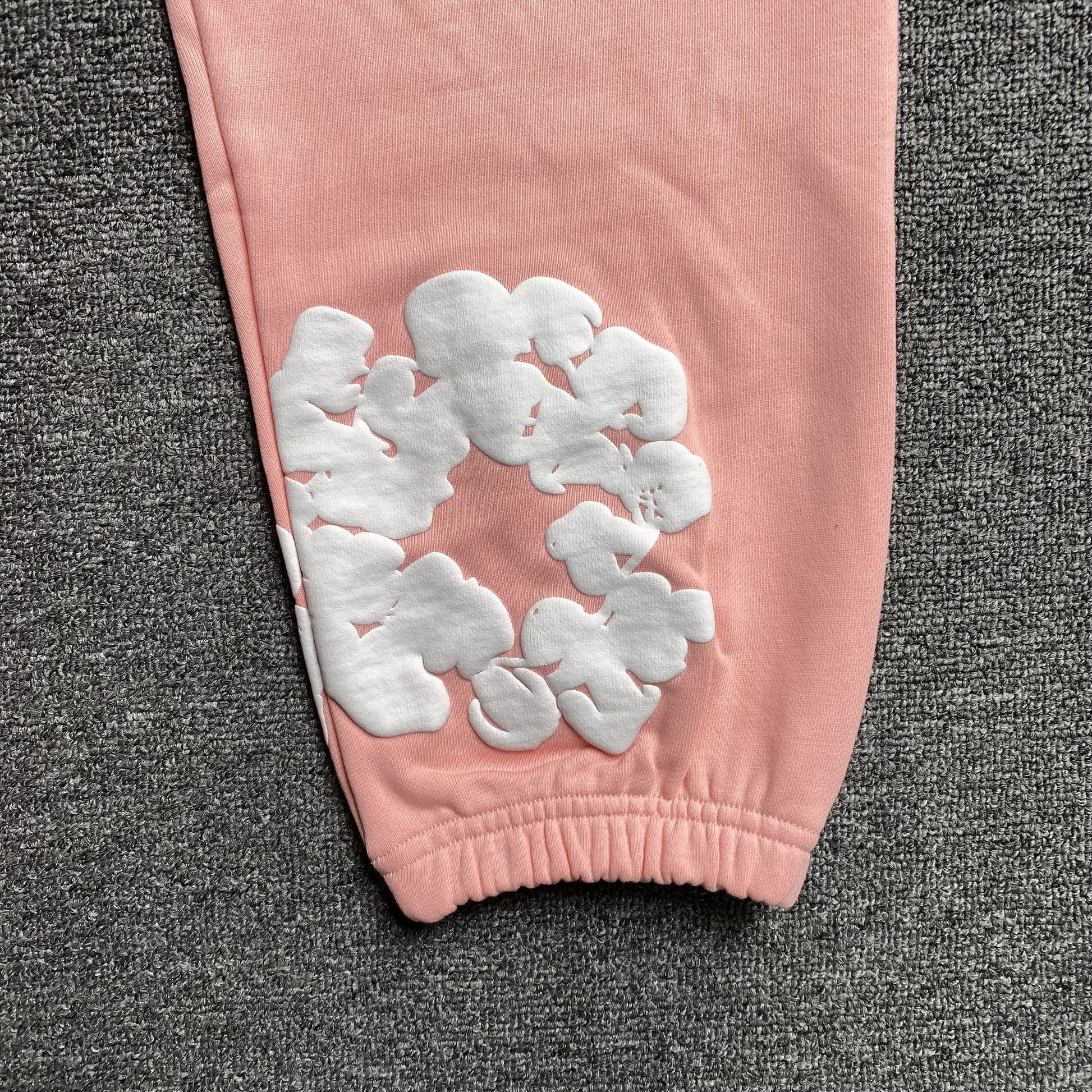 DENIM TEARS COTTON WREATH SWEATPANTS PEACH - Phantom Kicks