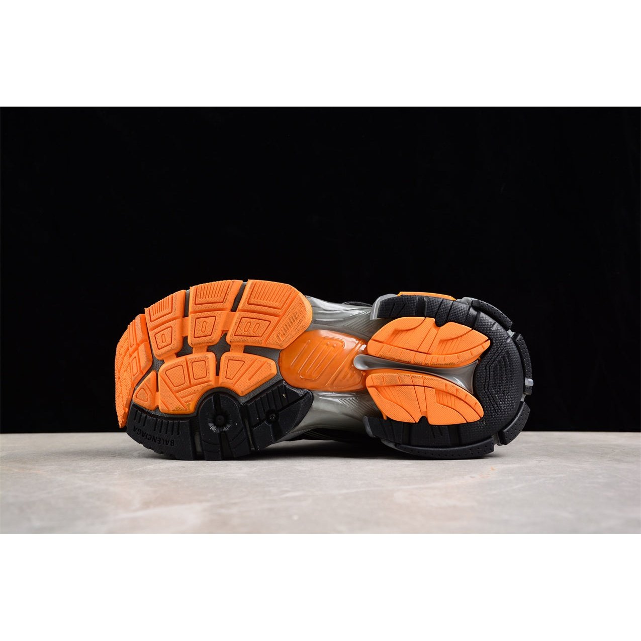 BALENCIAGA RUNNER x BLACK GREY ORANGE - Phantom Kicks