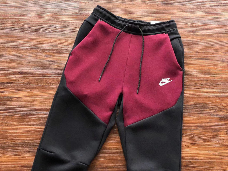NIKE TECH FLEECE PANTS x DARK BEETROOT/PHANTOM - Phantom Kicks
