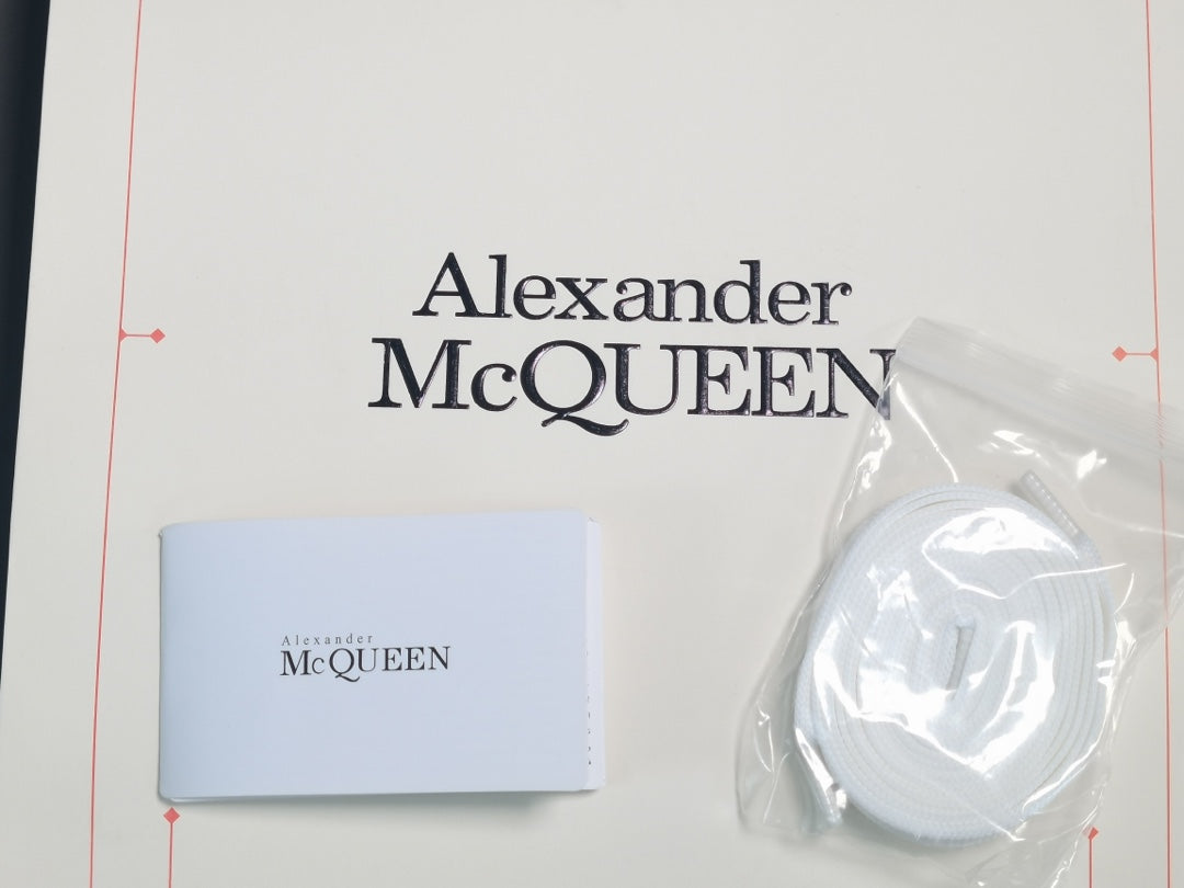 ALEXANDER MCQUEEN SNEAKERS x WHITE VANILLA - Phantom Kicks