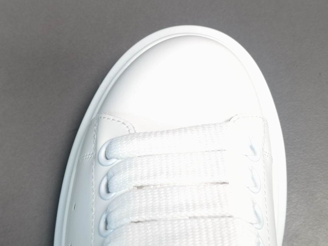 ALEXANDER MCQUEEN SNEAKERS x WHITE VANILLA - Phantom Kicks