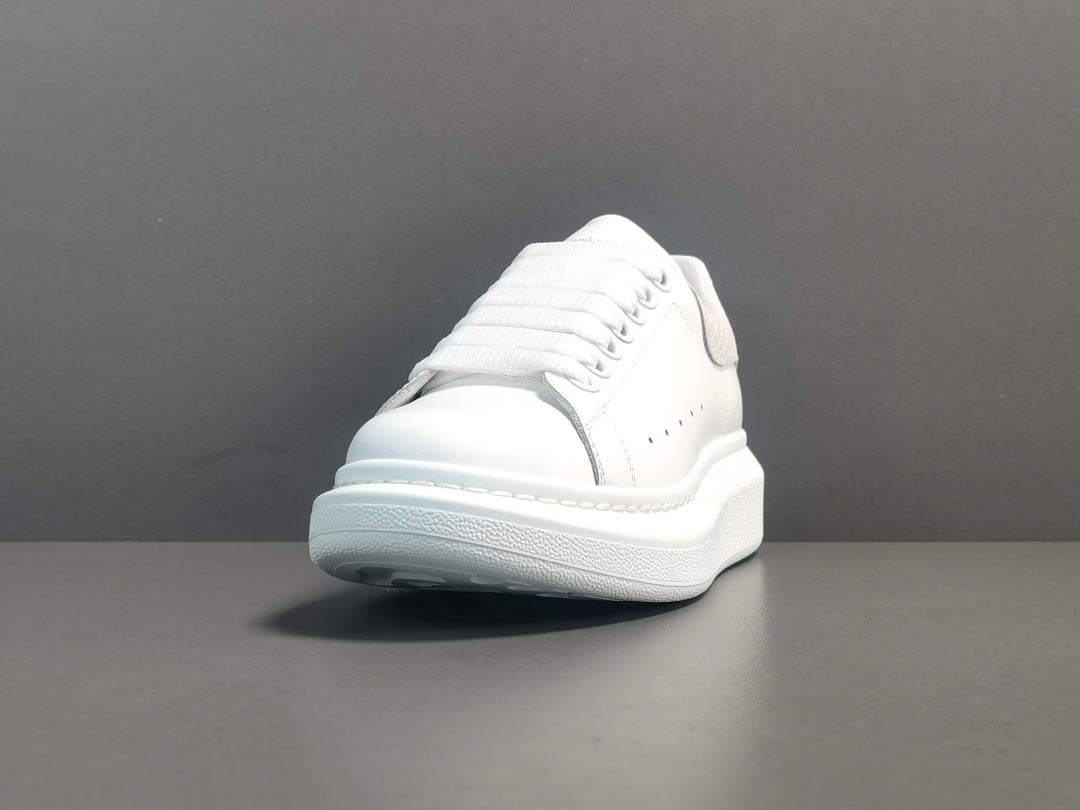 ALEXANDER MCQUEEN SNEAKERS x WHITE VANILLA - Phantom Kicks