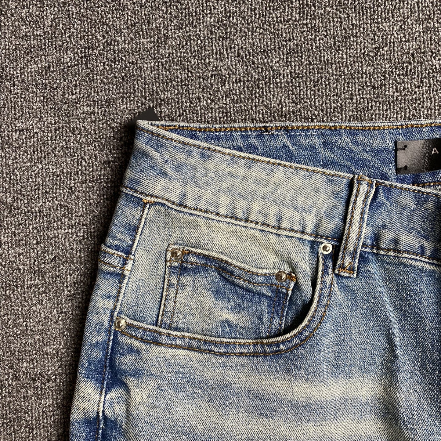 AMIRI VARSITY LOGO JEANS - Phantom Kicks