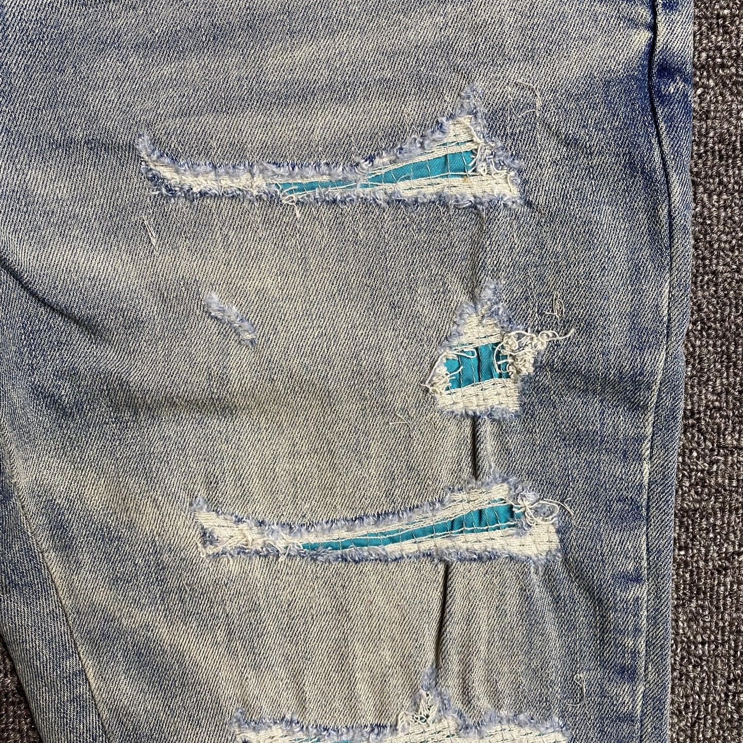 AMIRI VARSITY LOGO JEANS - Phantom Kicks