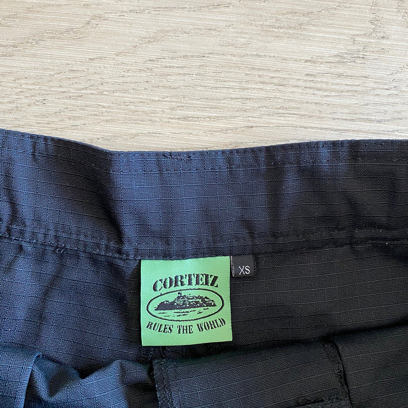 CORTEIZ ALCATRAZ CARGO PANTS BLACK/GREEN - Phantom Kicks