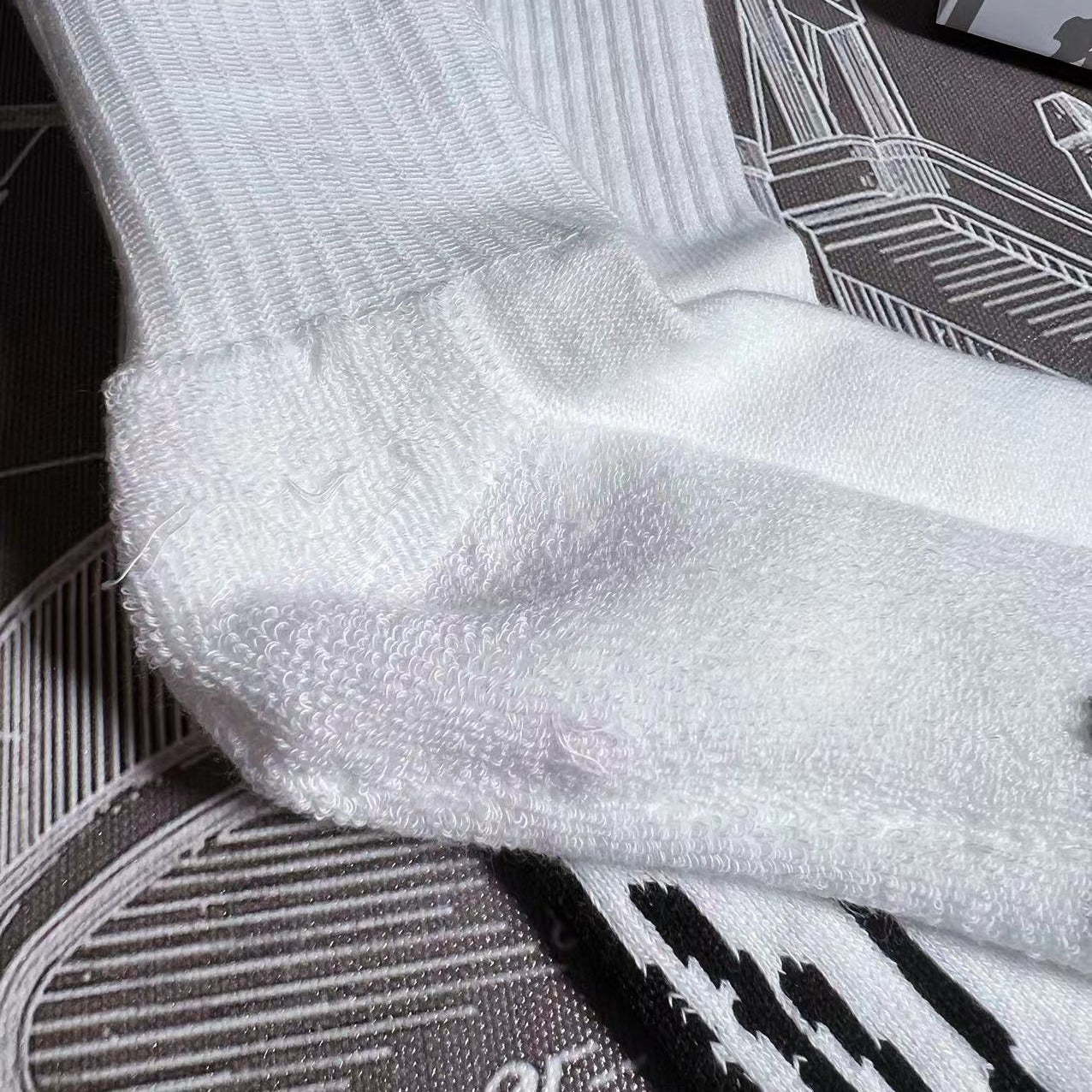 CORTEIZ ALCATRAZ SOCKS WHITE - Phantom Kicks