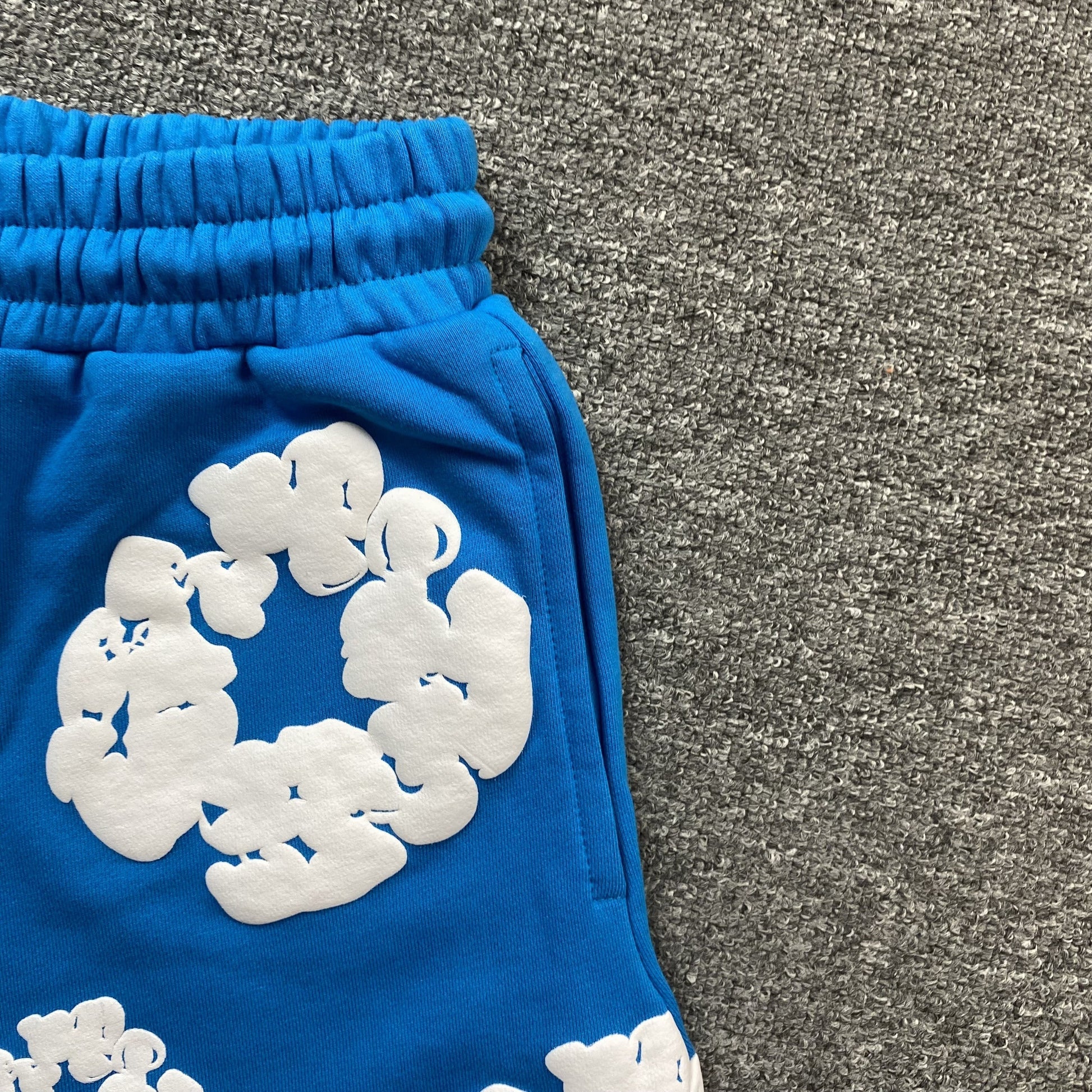 DENIM TEARS COTTON WREATH SHORTS AZURE BLUE - Phantom Kicks