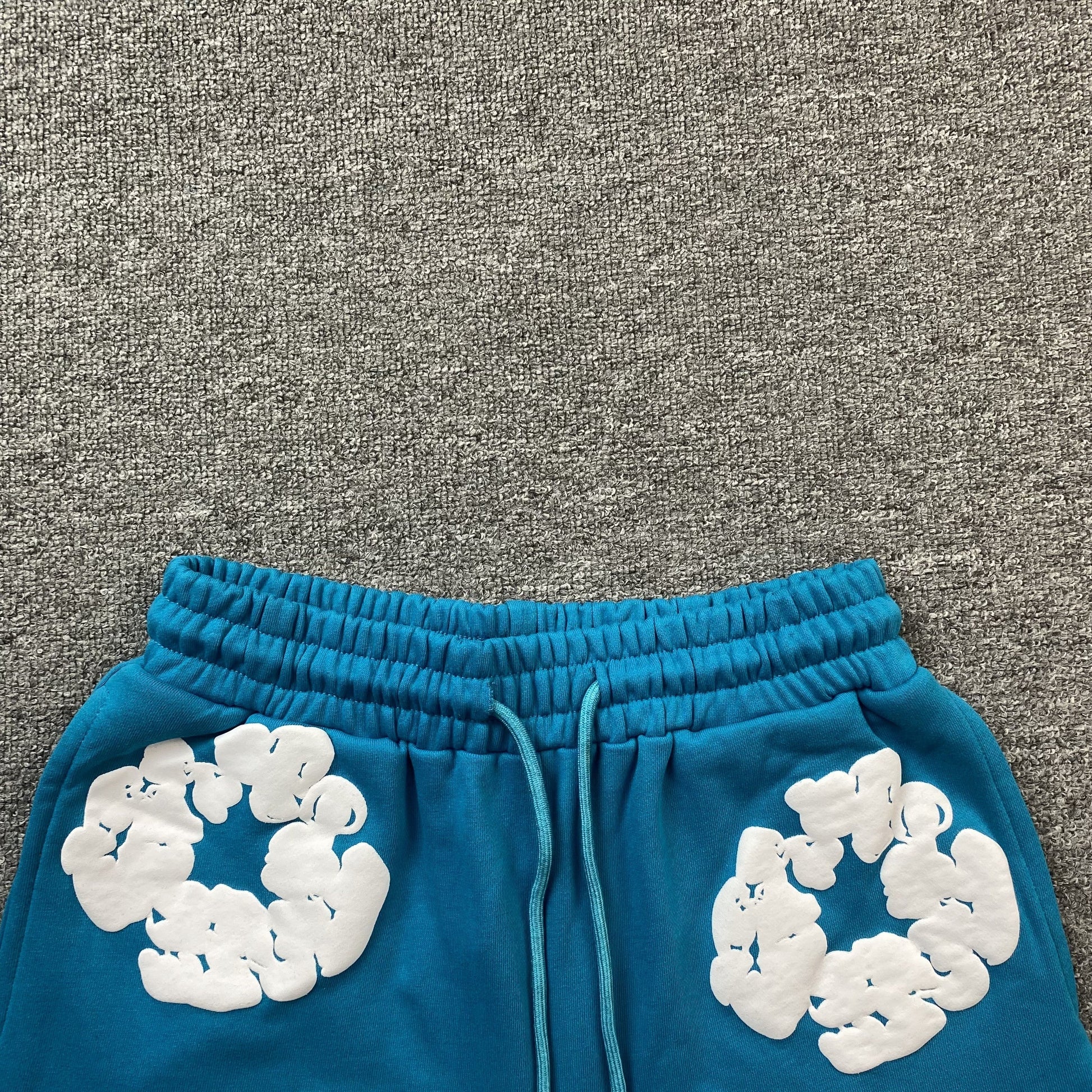 DENIM TEARS COTTON WREATH SHORTS CERULEAN - Phantom Kicks