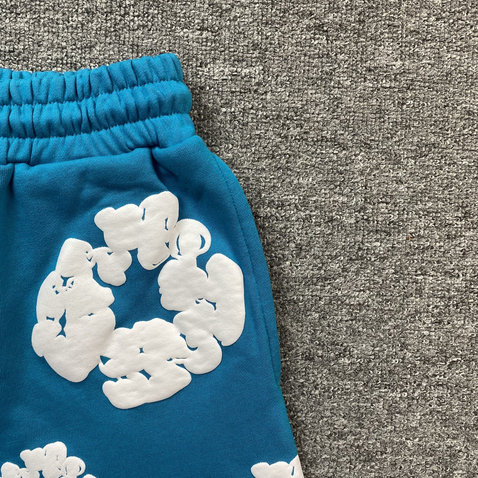 DENIM TEARS COTTON WREATH SHORTS CERULEAN - Phantom Kicks