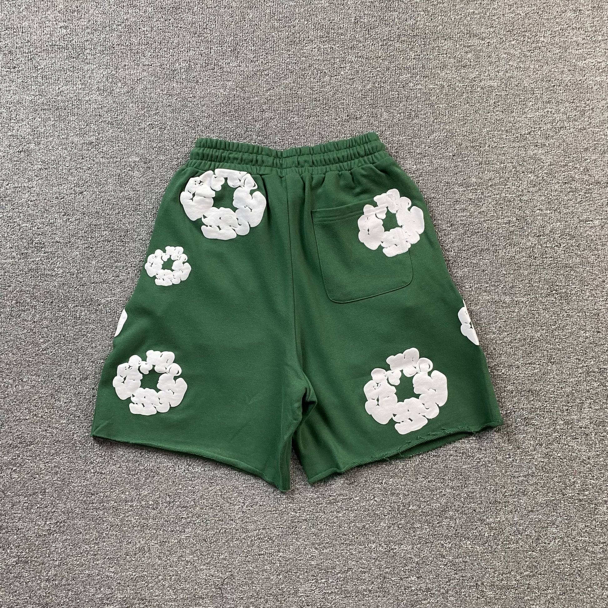 DENIM TEARS COTTON WREATH SHORTS GREEN - Phantom Kicks