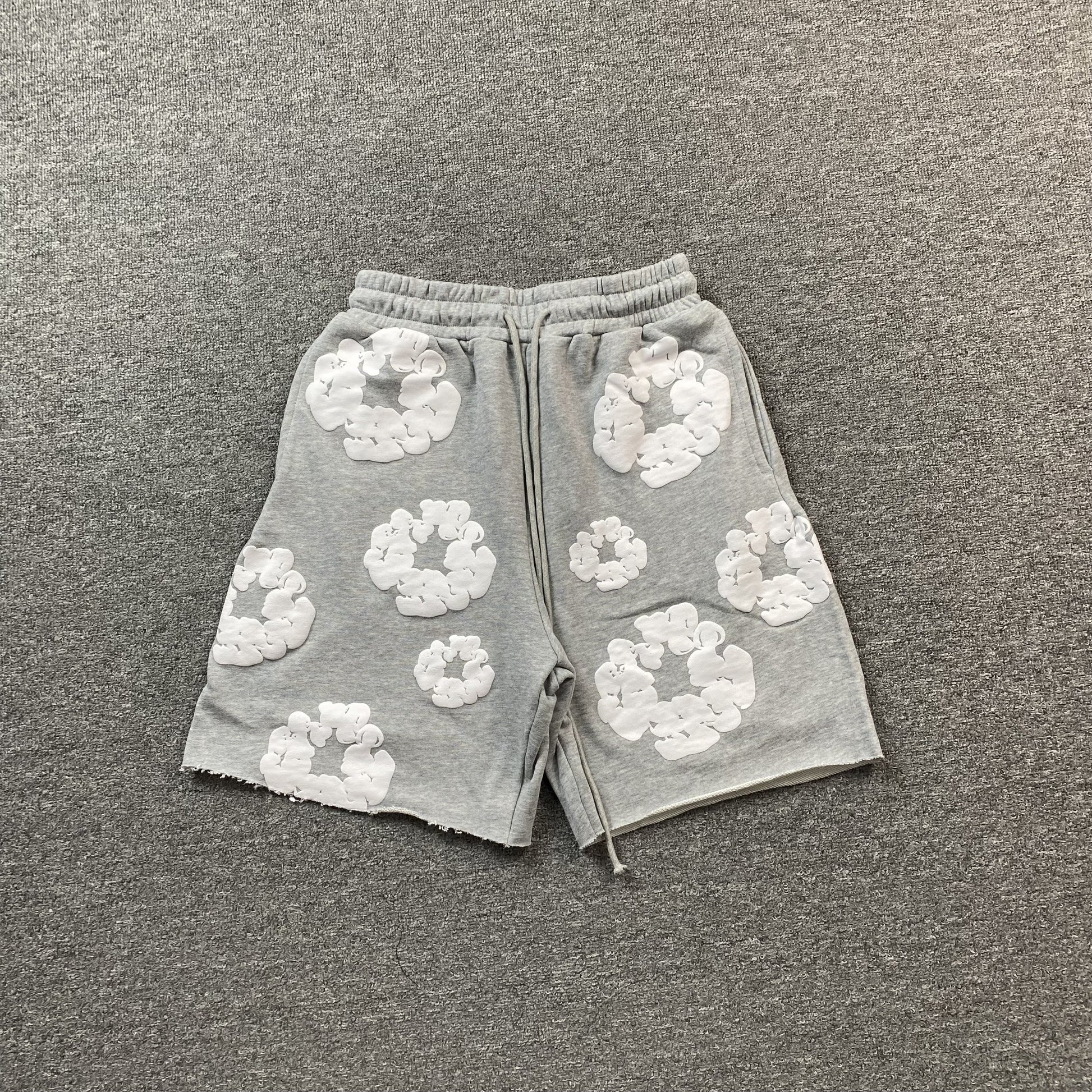 DENIM TEARS COTTON WREATH SHORTS GREY - Phantom Kicks